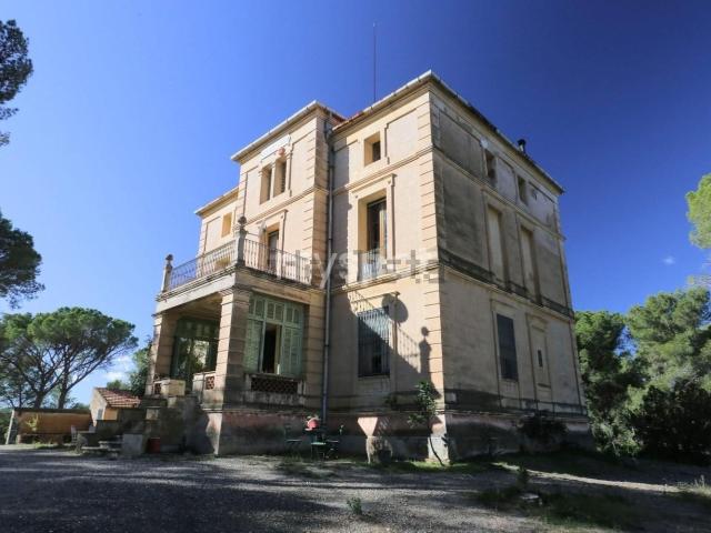 Chalet, Valls
