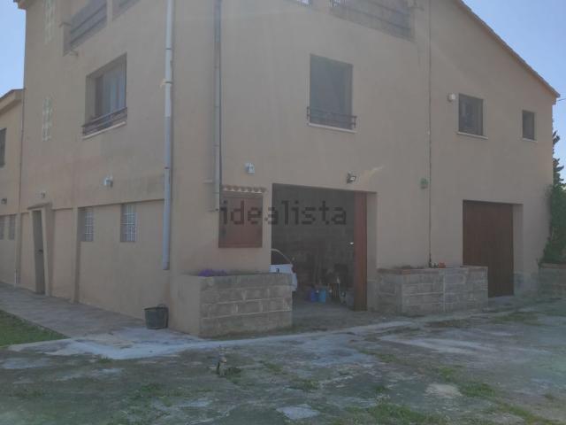 Chalet, Valls