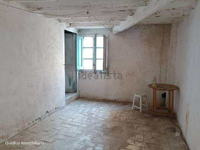 Chalet, Valls