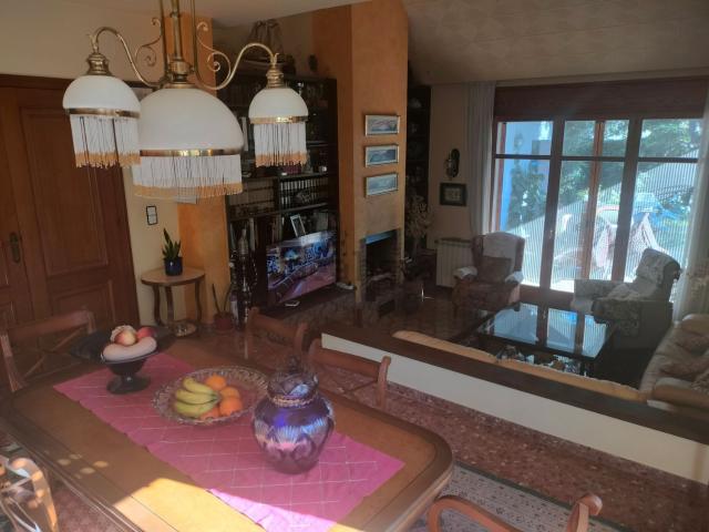 Chalet, Valls