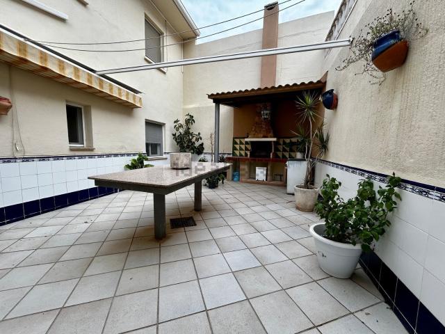 Chalet, Valls