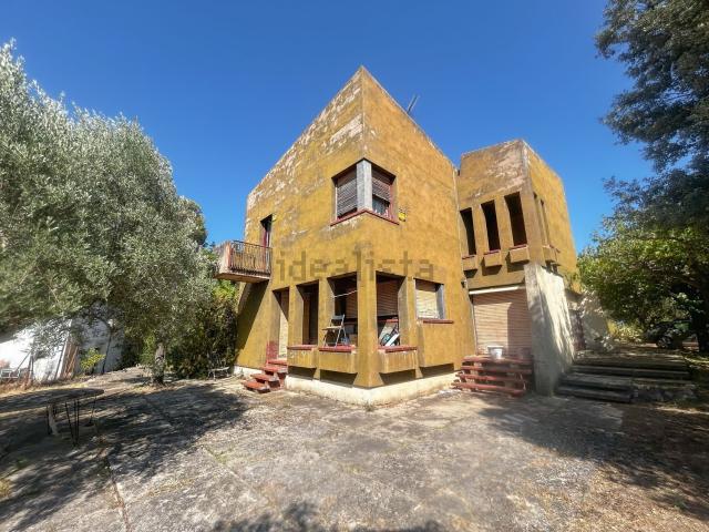 Chalet, Valls
