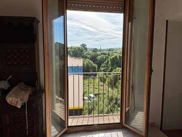 Chalet, Valls