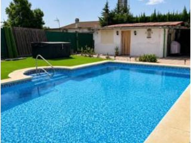 Chalet Venta Córdoba Capital, Periurbano Este Santa Cruz