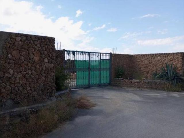 Chalet Venta Cortes de Baza, La Teja