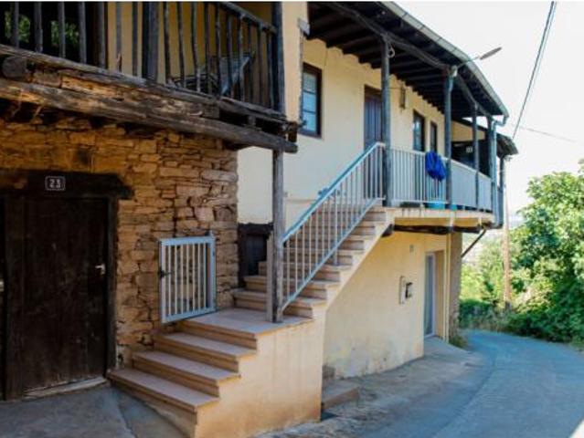Chalet Venta Corullón, Corullón