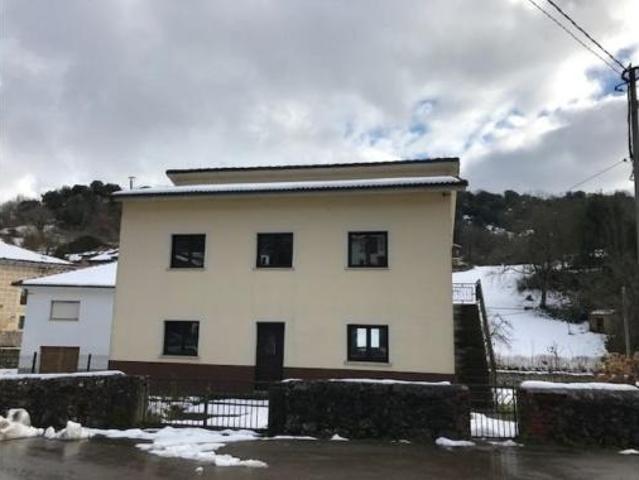 Chalet Venta Cabrales, Carreña de Cabrales