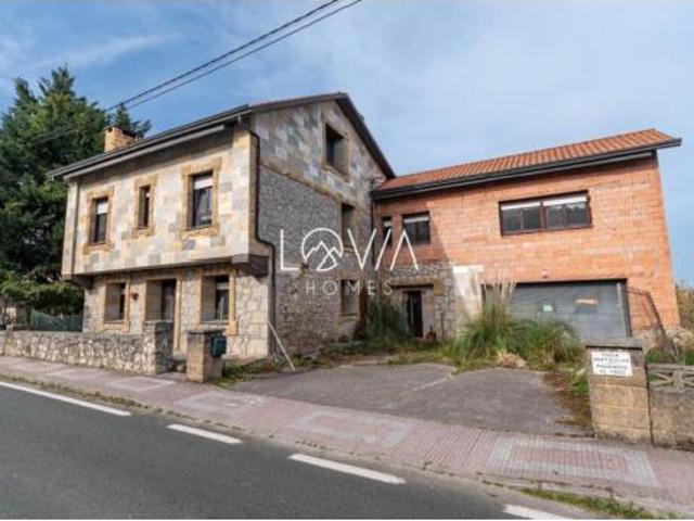 Chalet Venta Camargo, Centro Urbano