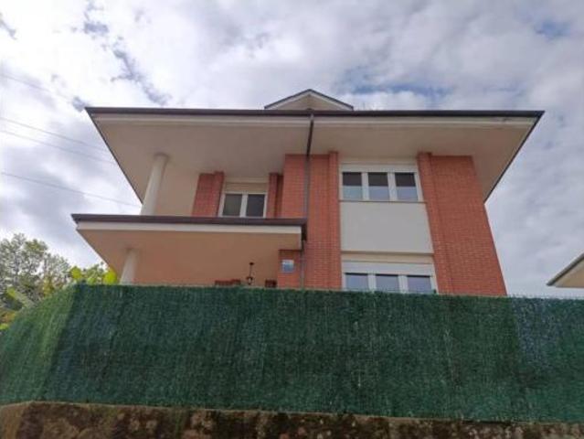 Chalet Venta Camargo, Revilla