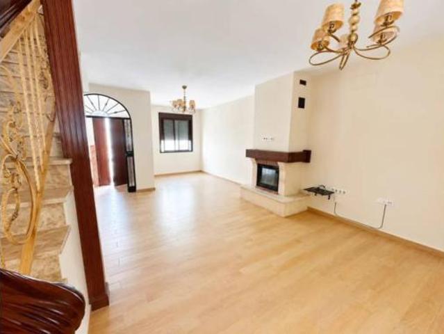 Chalet Venta Camas, Camas