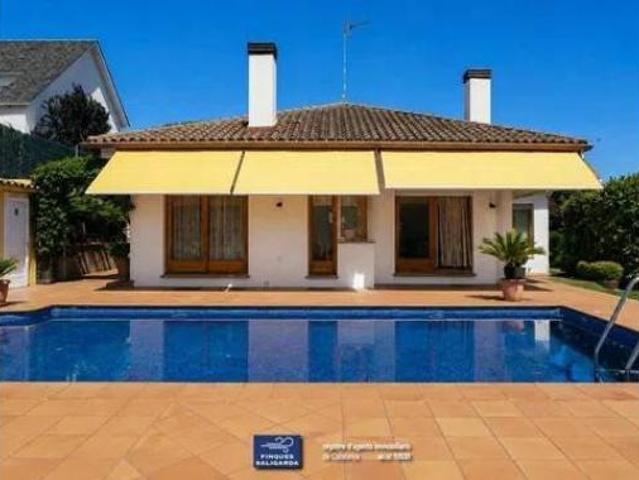 Chalet Venta Canovelles, Canovelles
