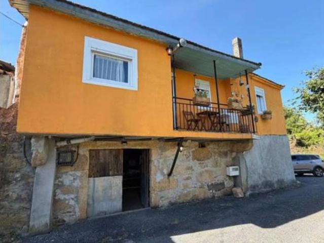 Chalet Venta Cartelle, Cartelle Capital