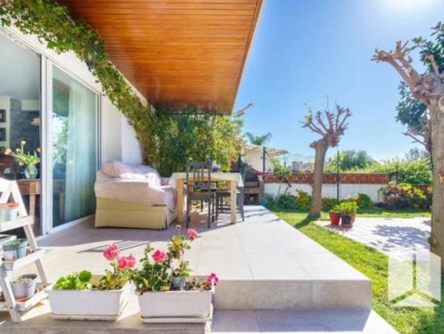 Chalet Venta Castelldefels, Centre