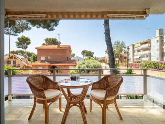 Chalet Venta Castelldefels, Centre
