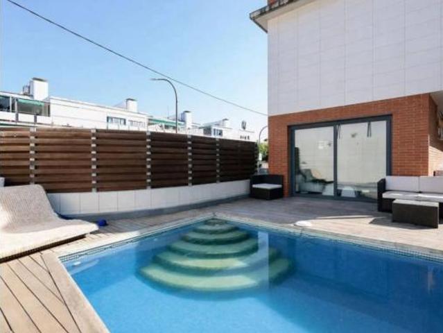 Chalet Venta Castelldefels, Lluminetes