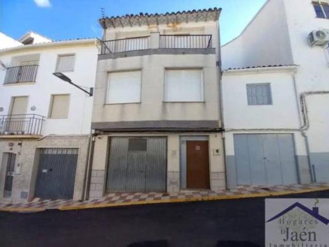 Chalet Venta Castillo de Locubín, Castillo de Locubín