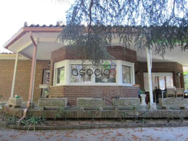 Chalet Venta Chiloeches, Albolleque