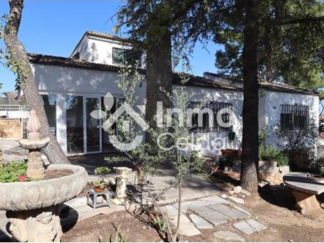 Chalet Venta Chiva, Chiva