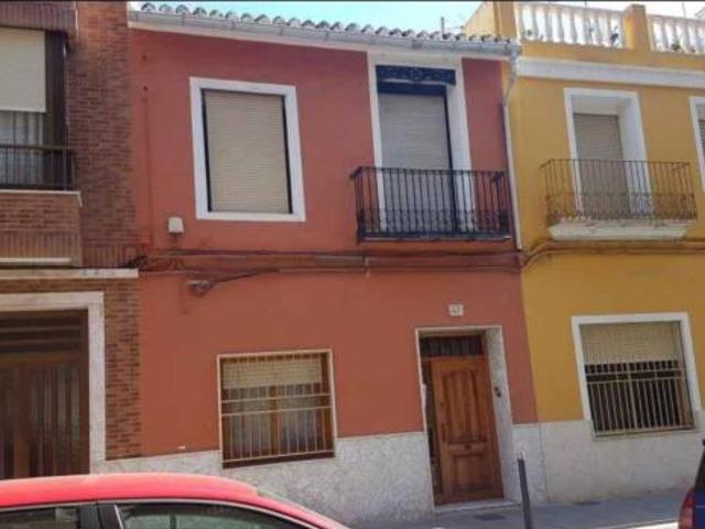 Chalet Venta Cullera, Centre Urbà
