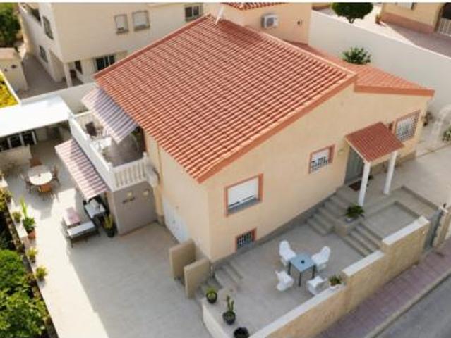 Chalet Venta Águilas, Calabardina