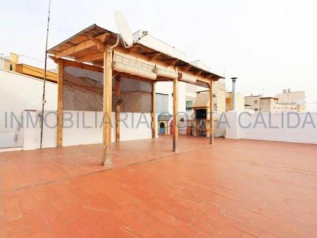 Chalet Venta Águilas, Centro
