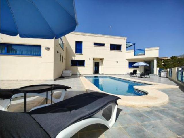 Chalet Venta Altea, Mascarat