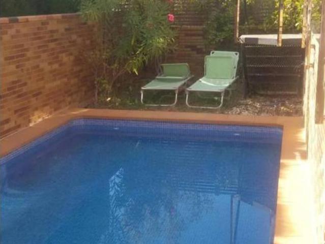 Chalet Venta Albacete Capital, Sepulcro Bolera Universidad Hermanos Falcó