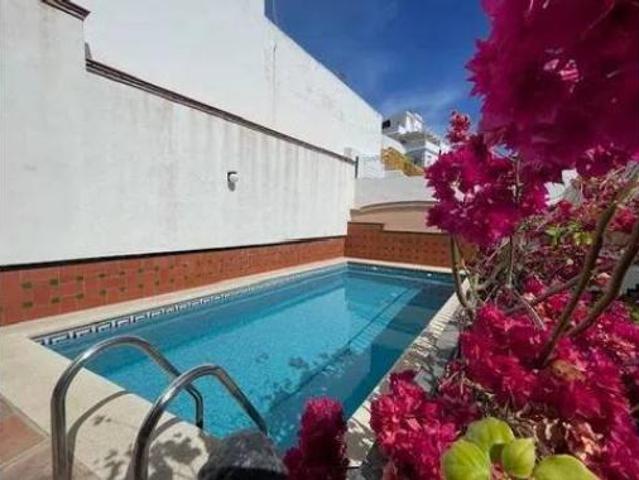 Chalet Venta Algeciras, Centro
