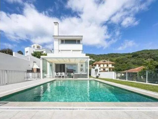 Chalet Venta Algeciras, El Pelayo Parques Naturales