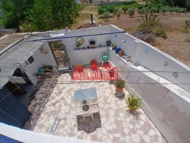 Chalet Venta Algueña, Algueña