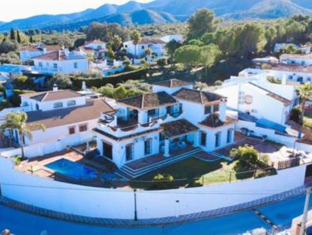 Chalet Venta Alhaurín el Grande, Centro