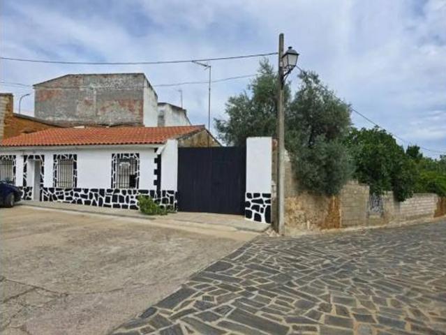 Chalet Venta Aliseda, Aliseda