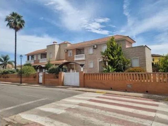 Chalet Venta Aljaraque, Corrales
