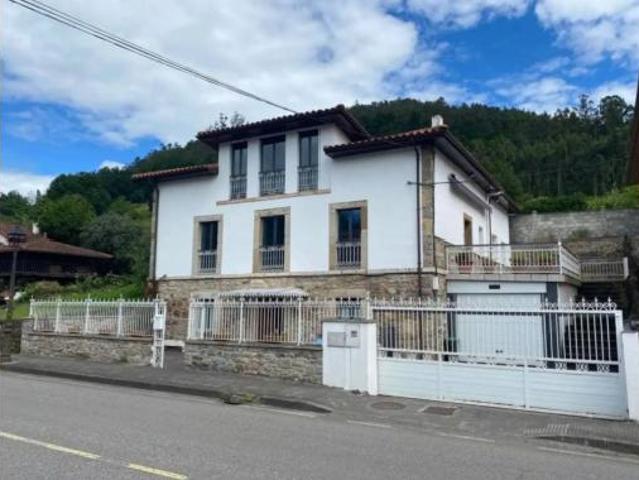 Chalet Venta Aller, Aller