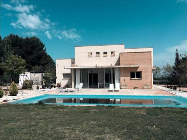 Chalet Venta Almansa, Almansa