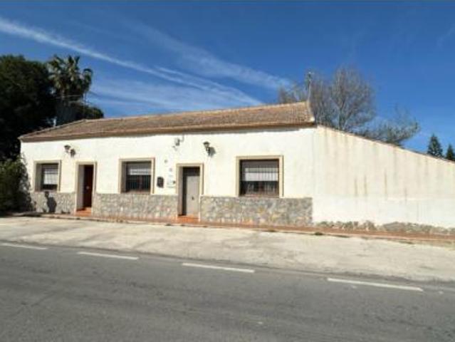Chalet Venta Almoradí, Heredades