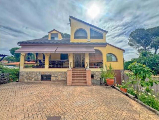 Chalet Venta Almorox, Almorox