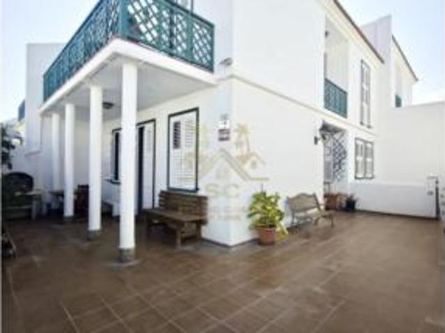 Chalet Venta Arico, Abades