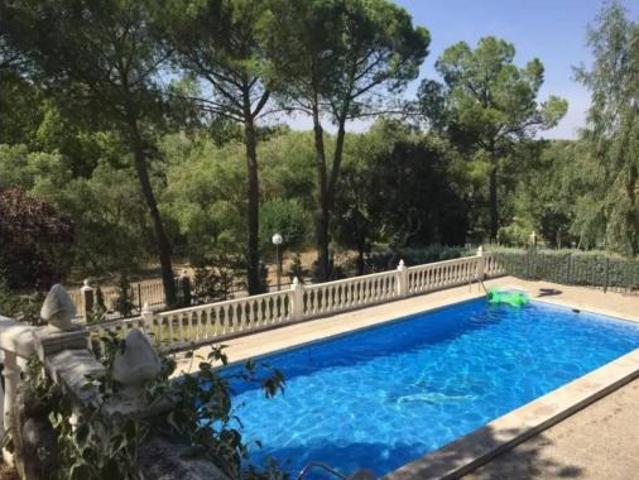 Chalet Venta Batres, Batres