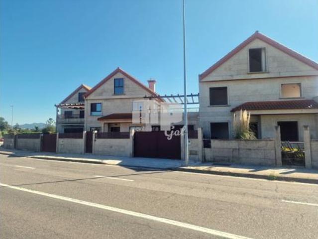 Chalet Venta Baiona, Sabaris