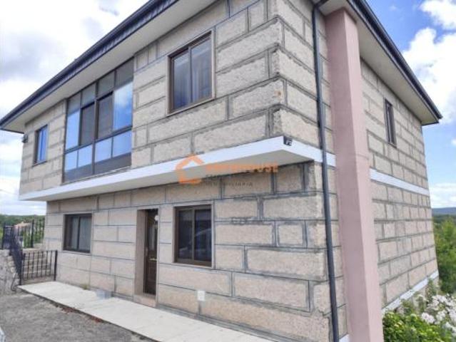 Chalet Venta Bande, A Igrexa Bande