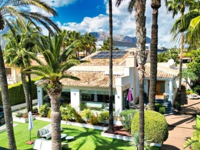 Chalet Venta Benidorm, Urbanitzacions