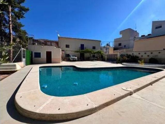 Chalet Venta Blanca, Blanca