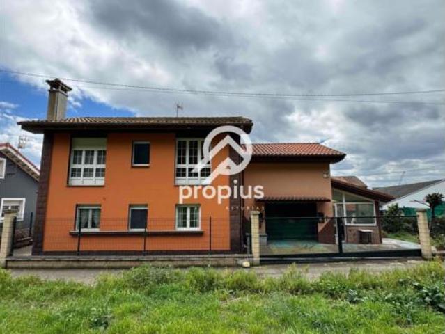 Chalet Venta Gozón, Campo de La Iglesia Gozón