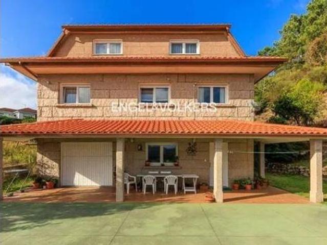 Chalet Venta Gondomar, Chain