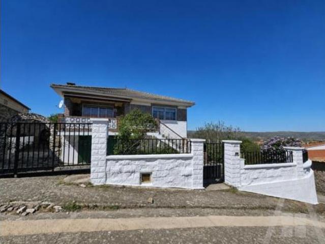 Chalet Venta Mieza, Mieza