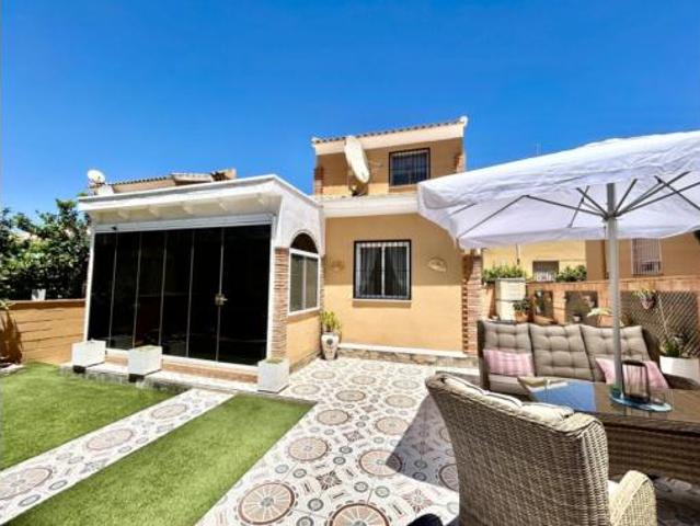 Chalet Venta Guadix, Balcones