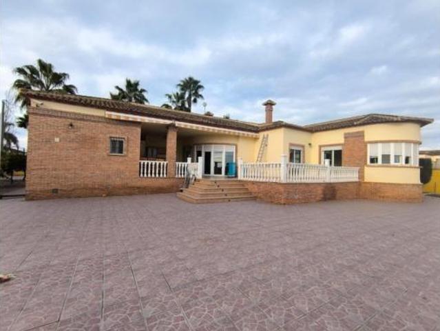 Chalet Venta Dolores, Dolores