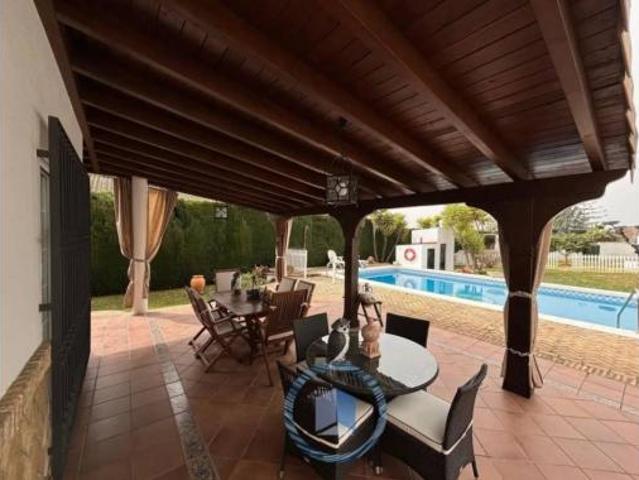 Chalet Venta Dos Hermanas, Dos Hermanas