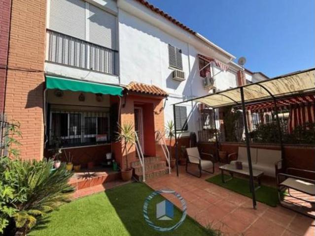 Chalet Venta Dos Hermanas, Entrenúcleos